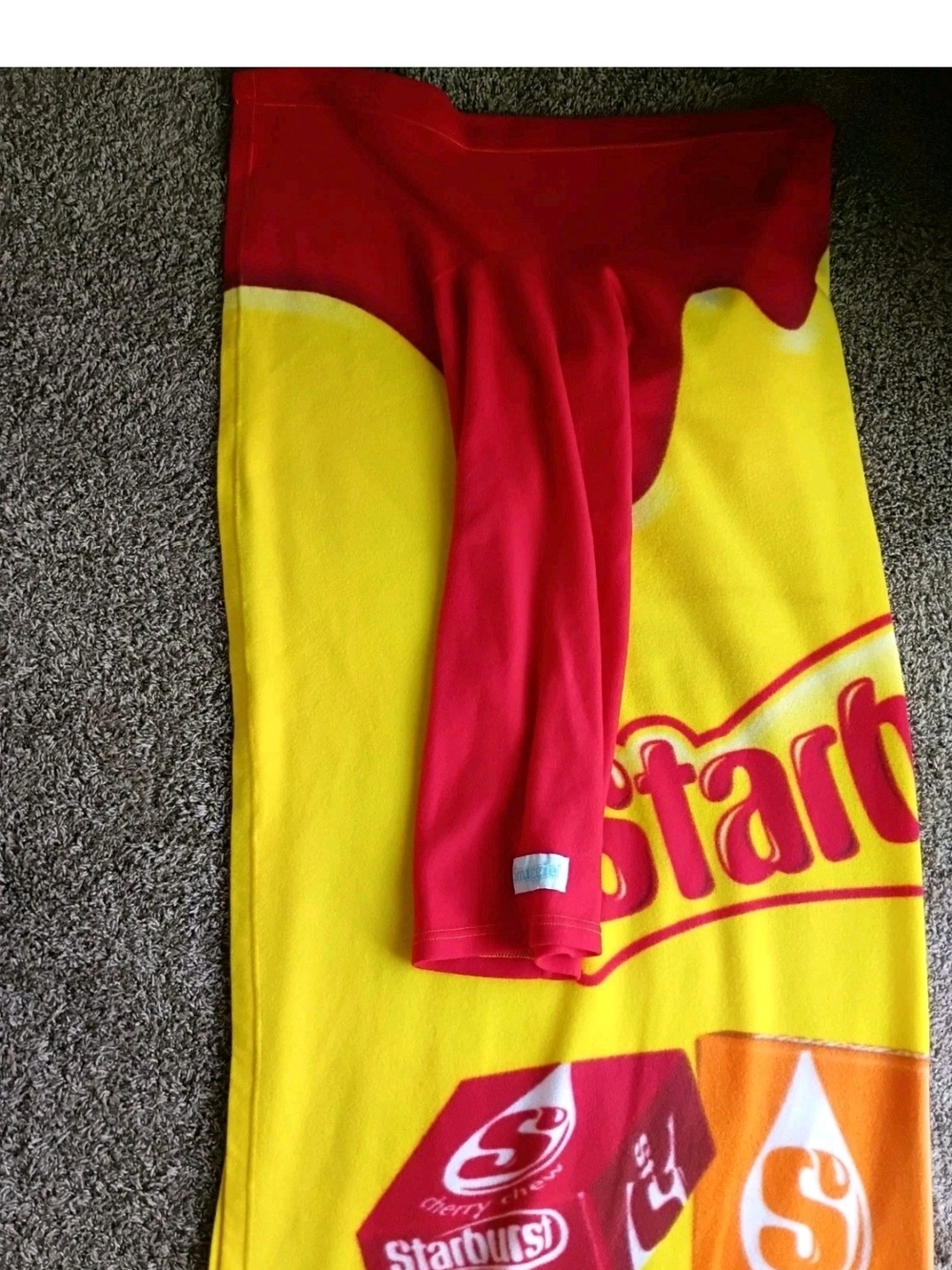 Snuggie Starburst Fleece Blanket w/ Sleeves - 71” x 54" Pre-owned